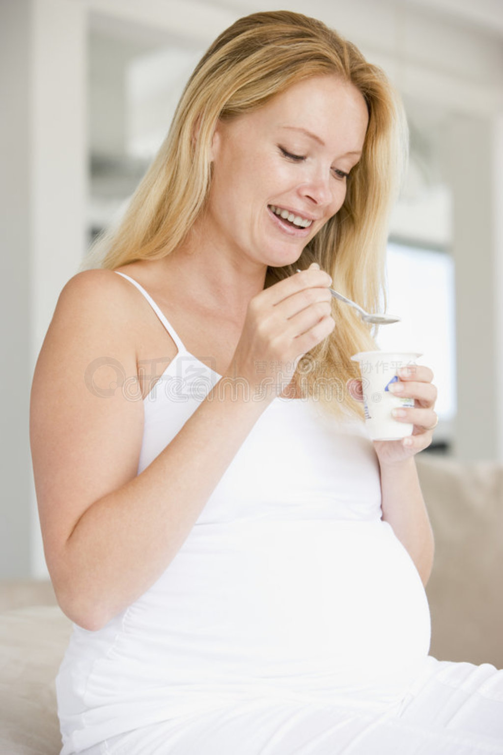 怀孕喝对酸奶功效与作用翻倍，附适合孕妇的10大品牌 - 孕小帮