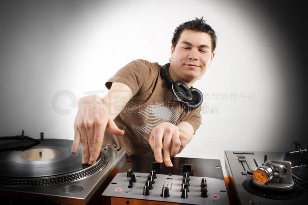 dj