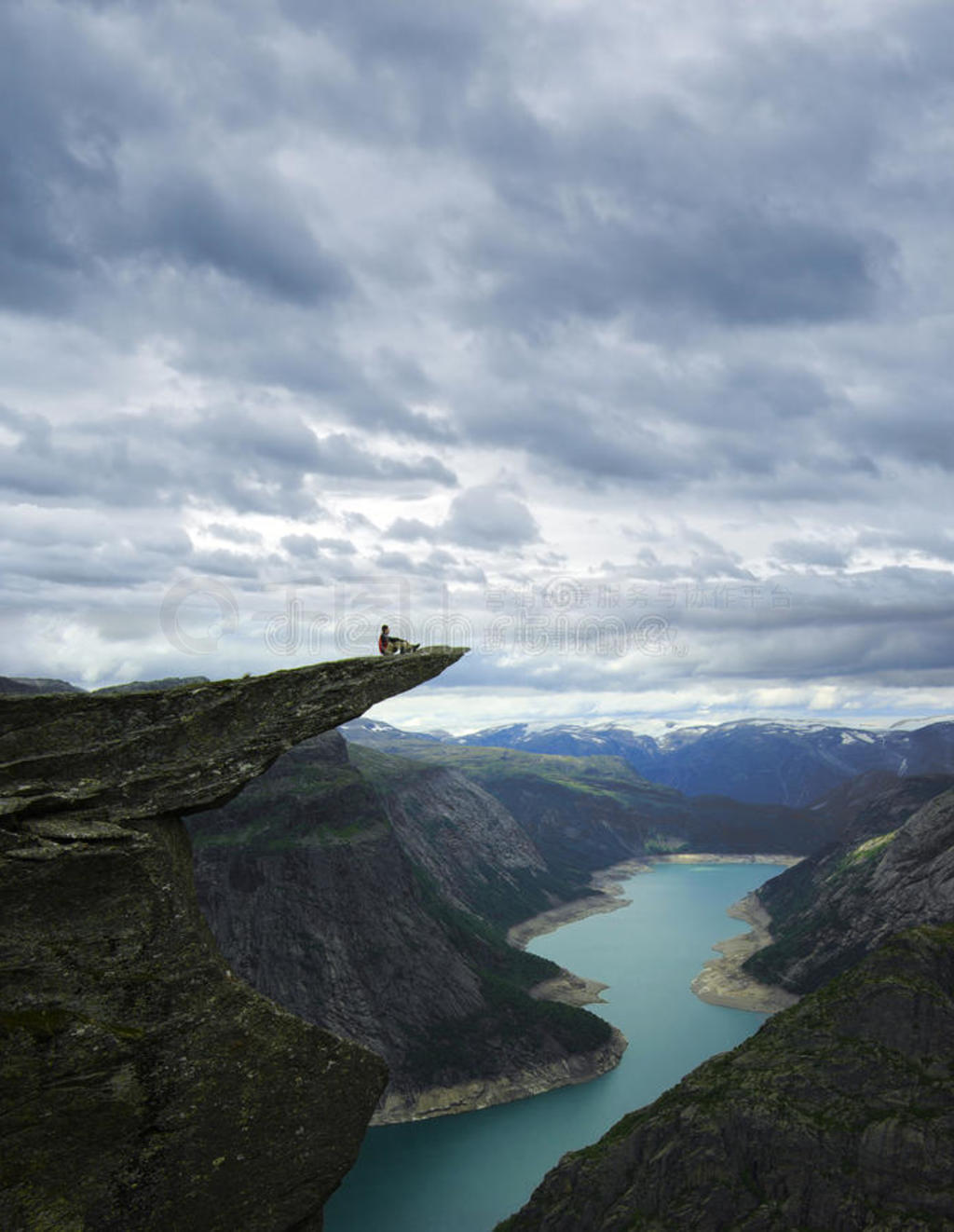 羰续Ų.trolltunga