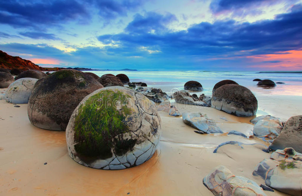 ϰmoeraki boulders