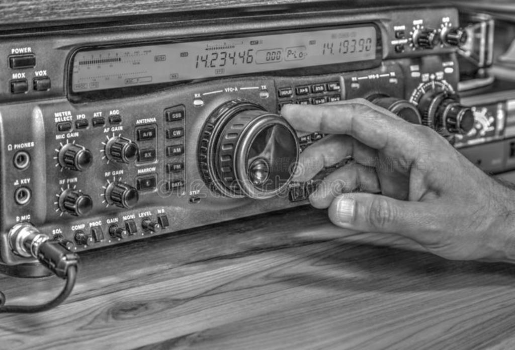 高的频繁性无线电业余爱好者无线电收发机采用黑的和白色的