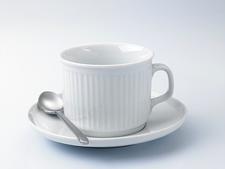 喝 空 杯子 白色 咖啡 杯子 孤立 茶 饮料 干净 没人 碟子 单 餐具 陶瓷 把手 对<i>象</i> 简单 盘子 瓷器 勺子 碟子