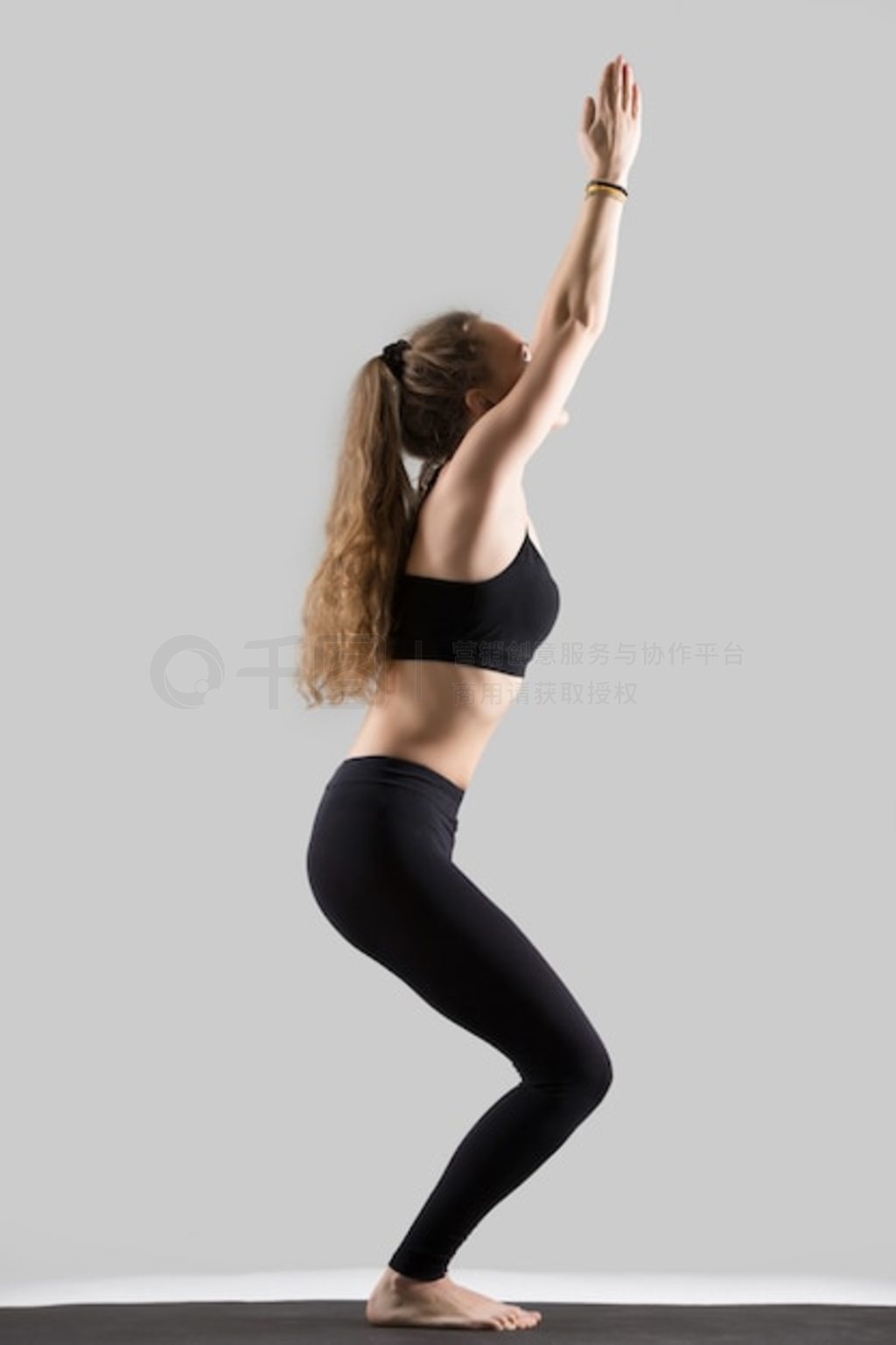 ƯŮվ Utkatasana ƣɫ