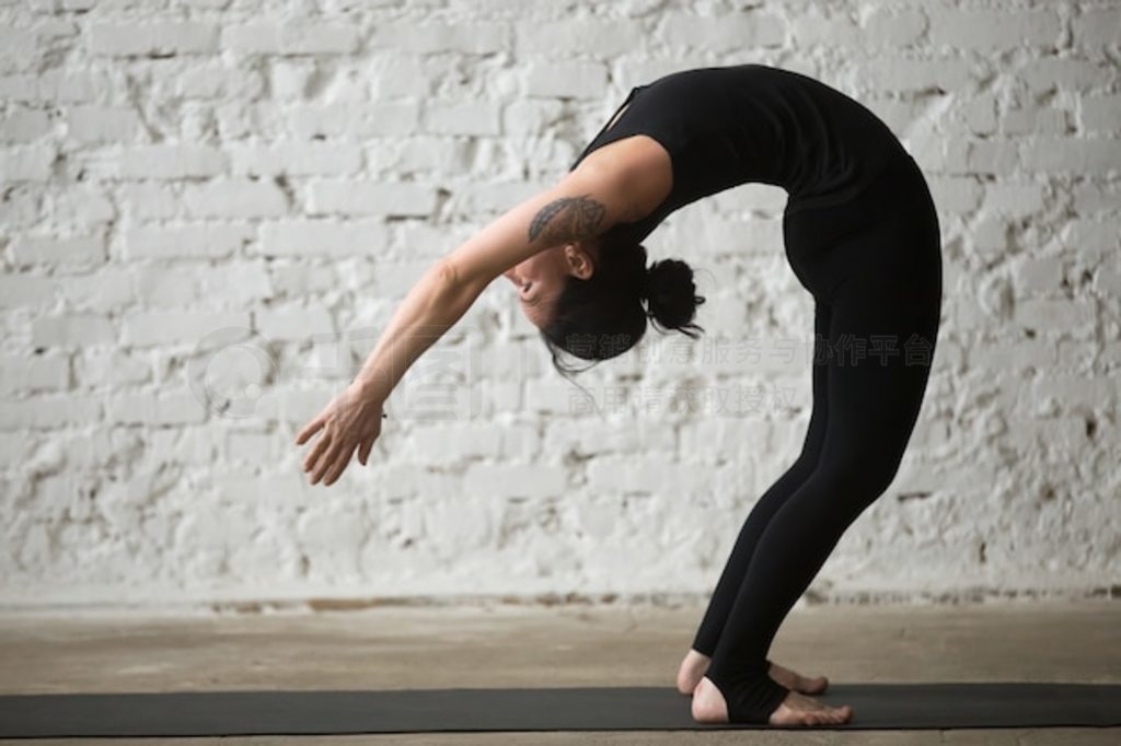 ٤ʿŮ Ardha Chakrasana ƣ¥ backg