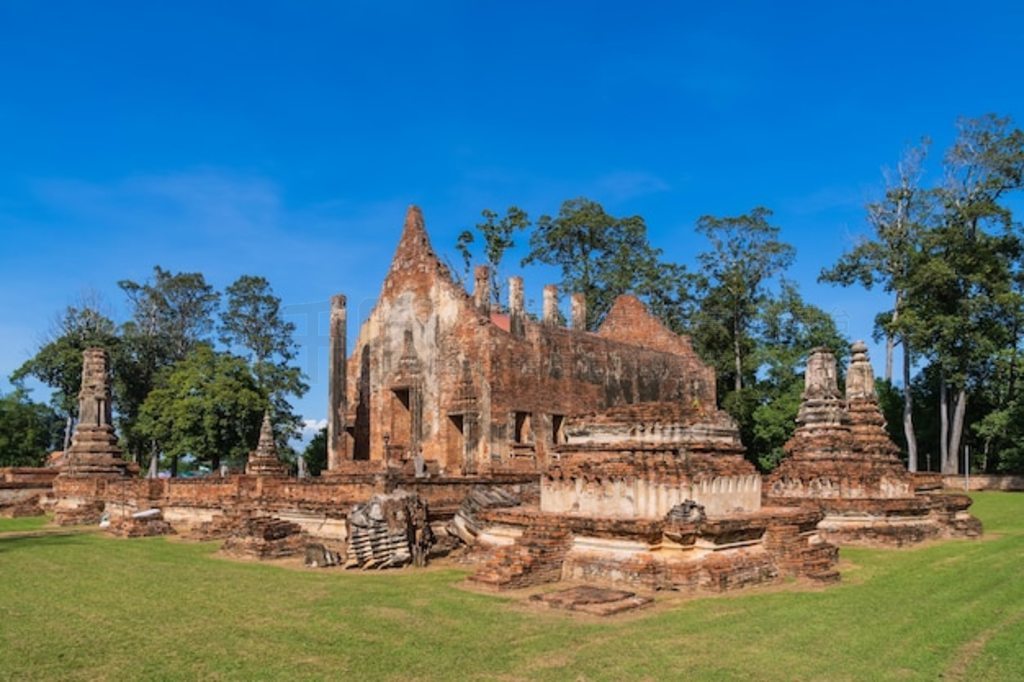 Ŵַשɵ Wat Pho Prathap Chang ̩ʱ Phra Chao Suea  Suriyenthrathibodi