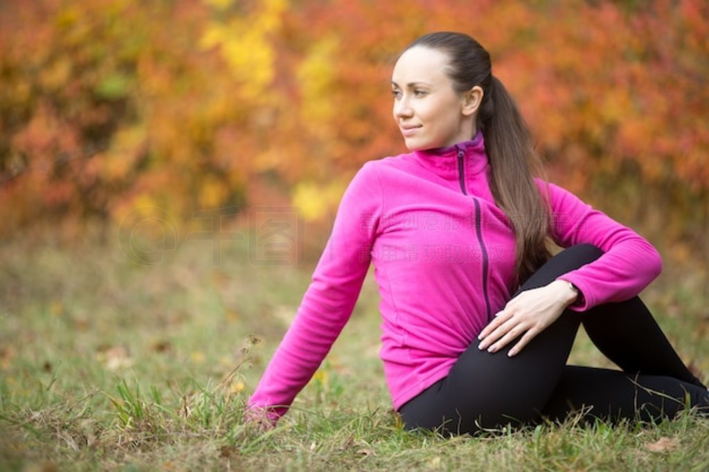 ＾٤Ardha Matsyendrasana 