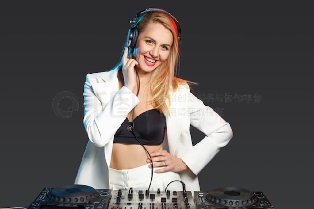 װĽ DJ Ů