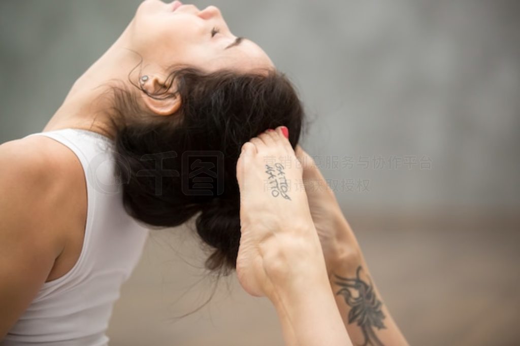 ٤Raja bhudjangasana 