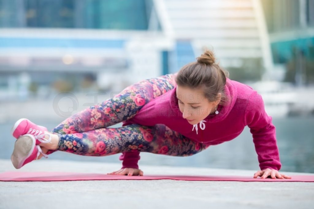  Astavakrasana ŮӶųкͺ