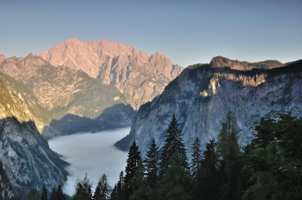  (Koenigssee) Ͱ² (Obersee)ߴɽ (Mt. Watzmann) ĳ