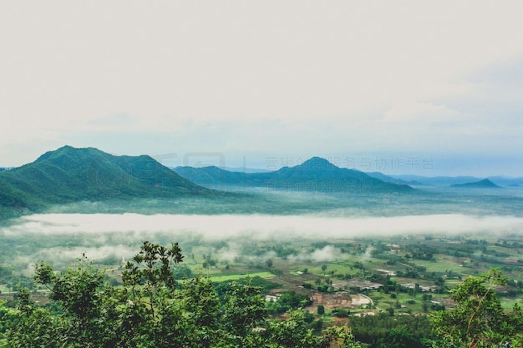 phu thok chiang khan, 踮 ̩