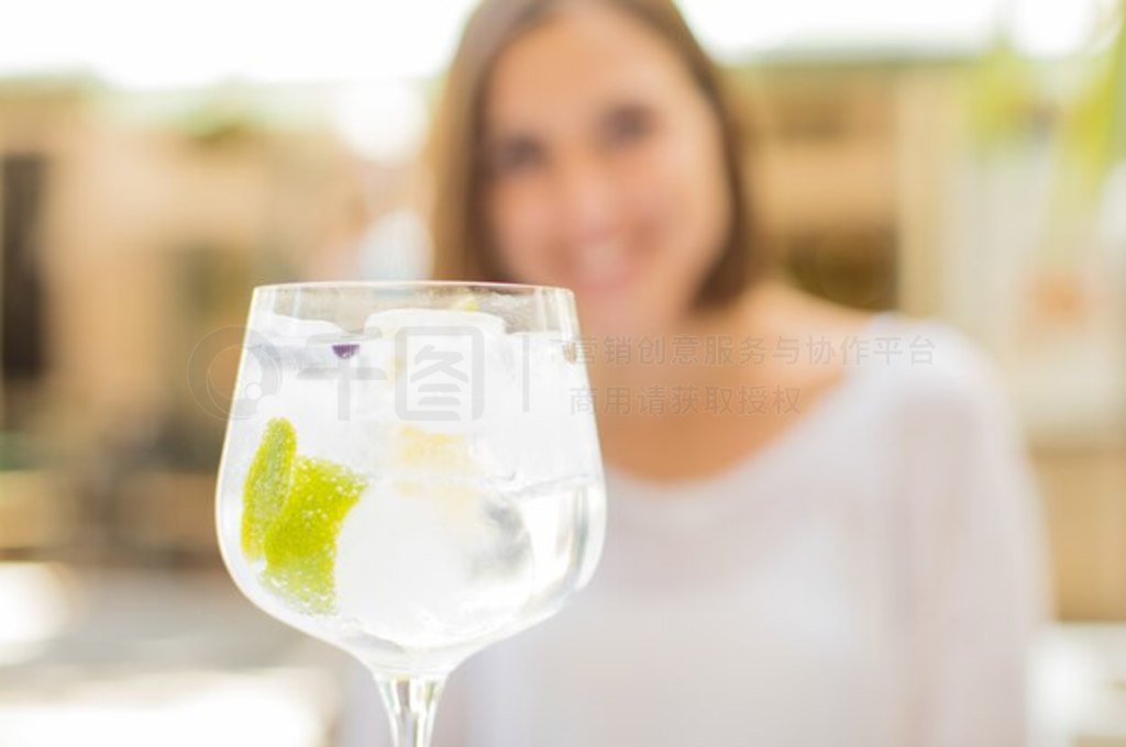 Ůһ gintonic Ĳ