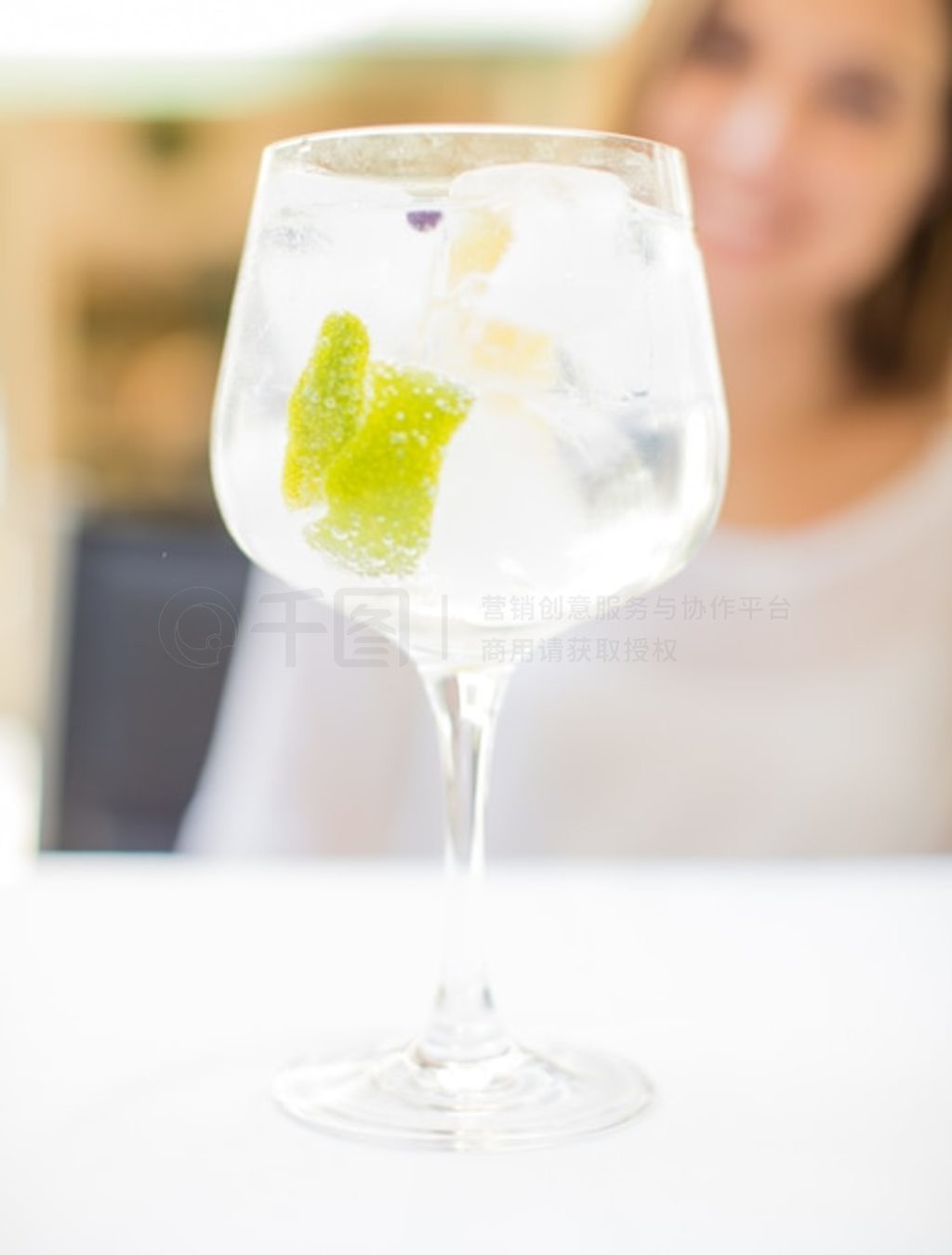 Ůһ gintonic Ĳ