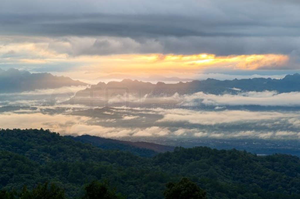 ̩ɽ Doi Luang ɽճͱ