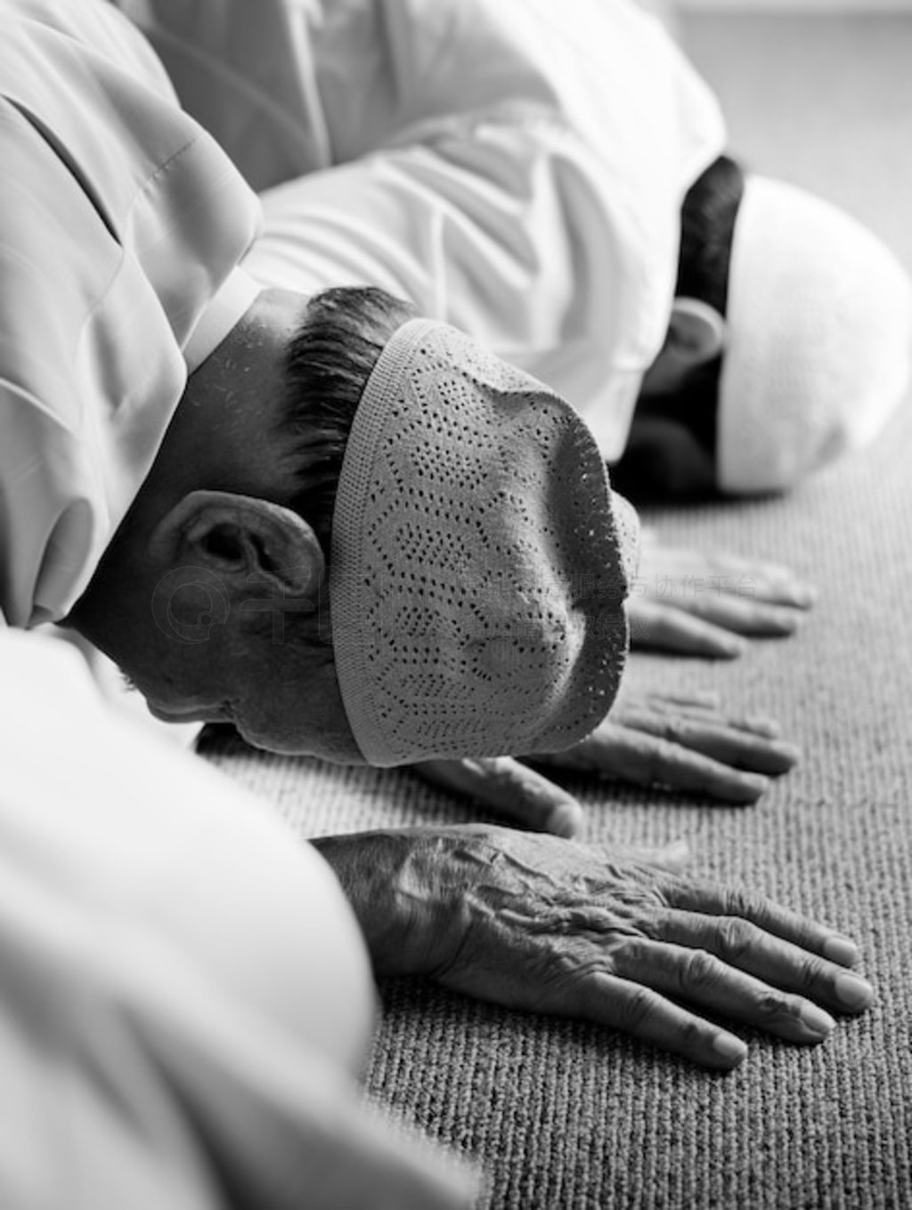 ˹ Sujud 