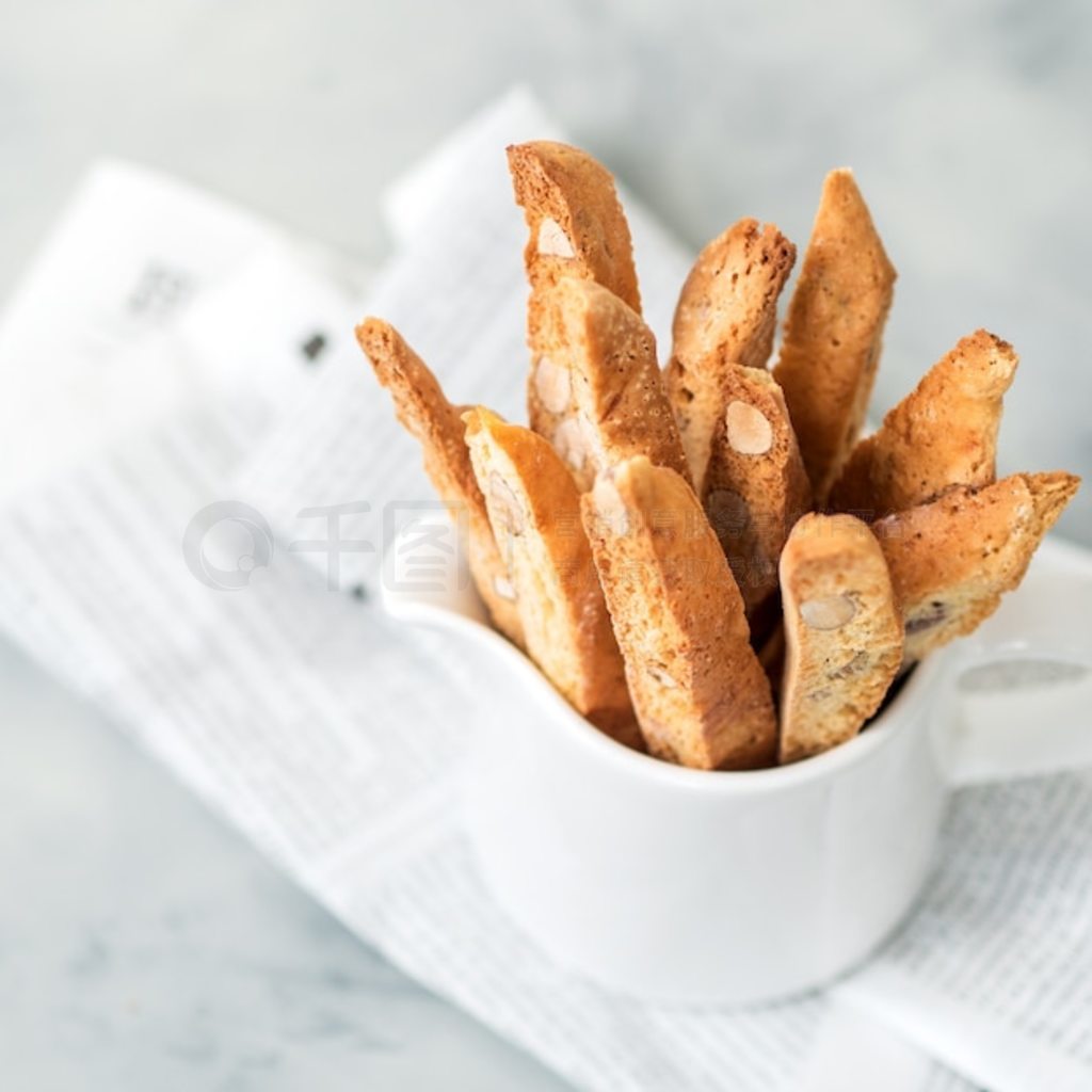 Biscotti (cantuccini)-ڰɫдͷĴͳ㡣