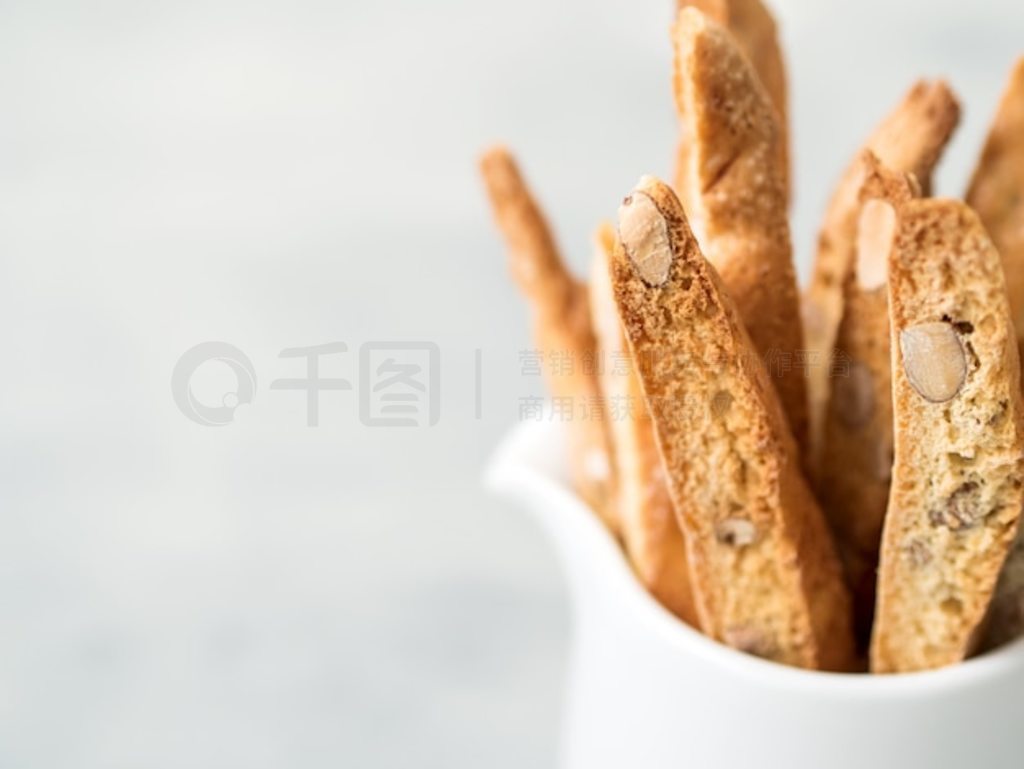 Biscotti (cantuccini)-ڰɫдͷĴͳ㡣