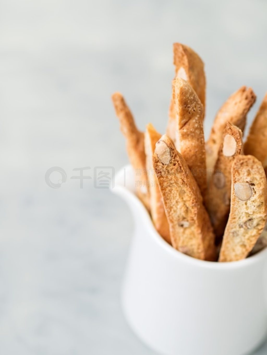 Biscotti (cantuccini)-ڰɫдͷĴͳ㡣