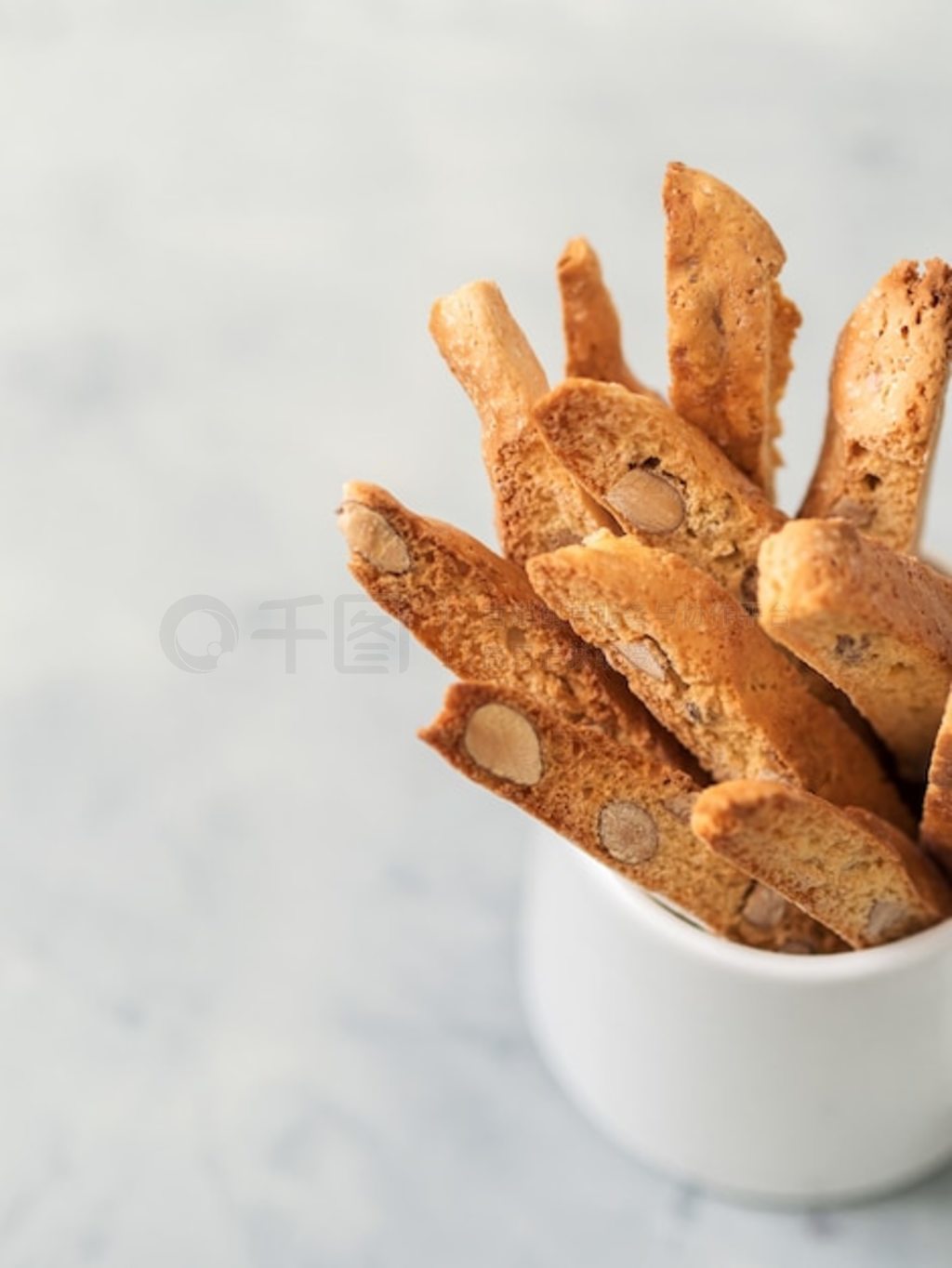 Biscotti (cantuccini)-ڰɫдͷĴͳ㡣