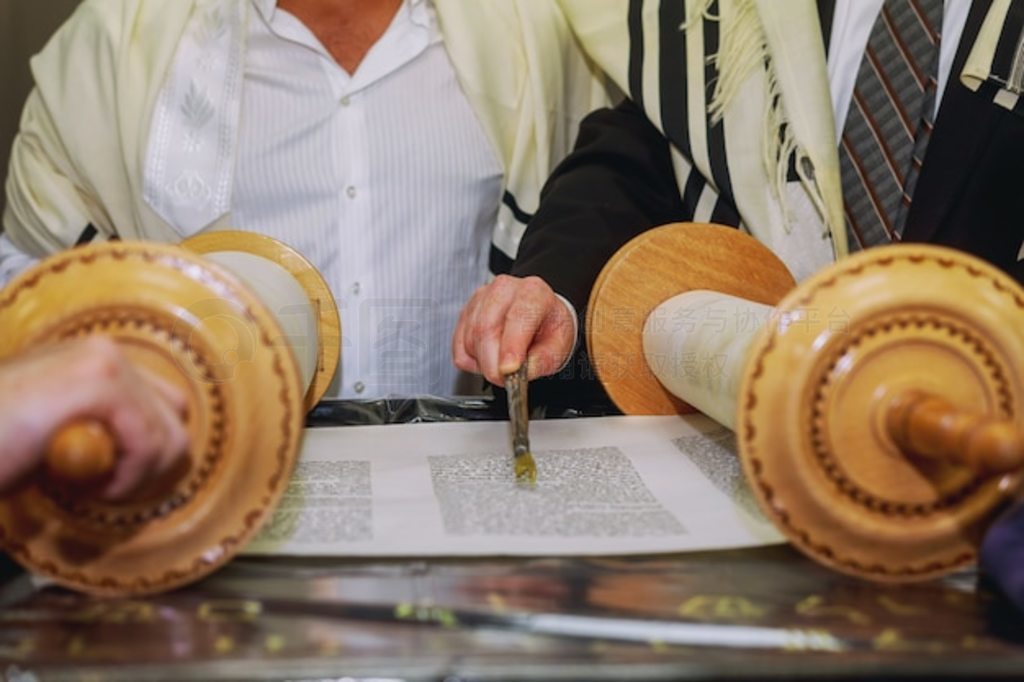 һߵֱۺͷϴ Tefillinֳһ߶