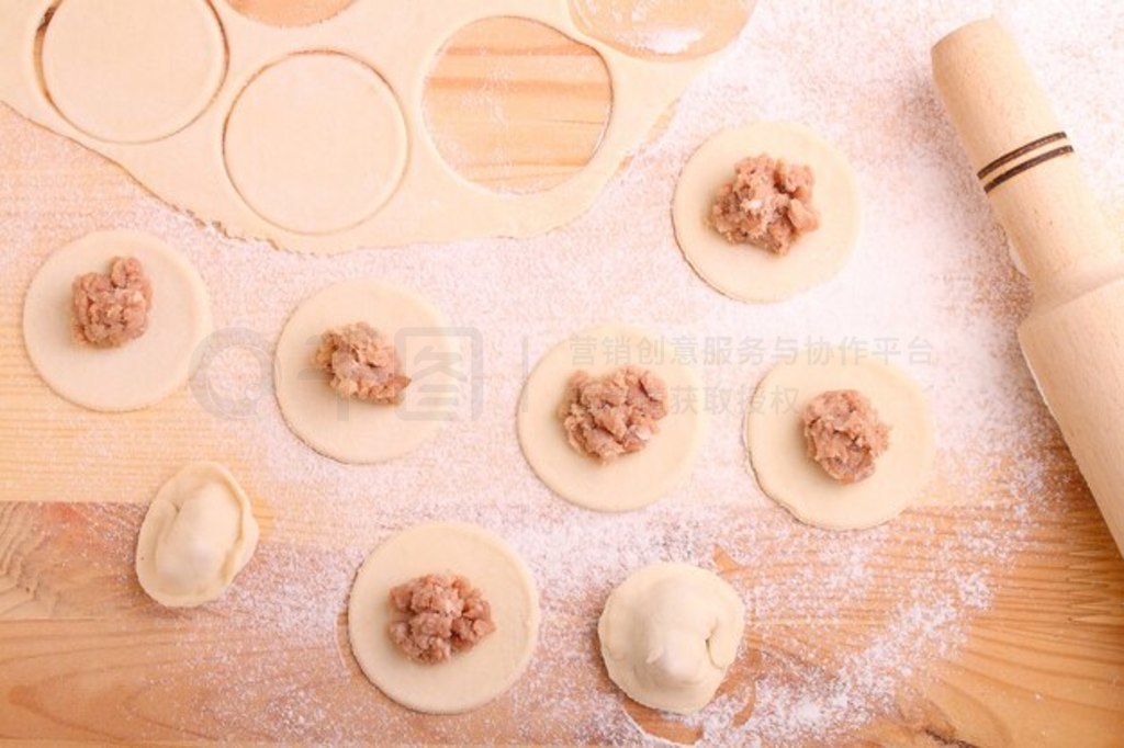 ǳɫľʱϵӣpelmeni