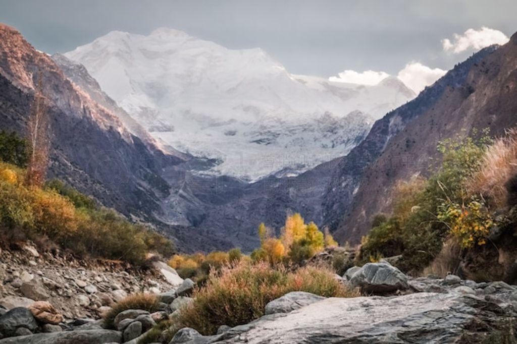 Ұаѩ Rakaposhi ɽ