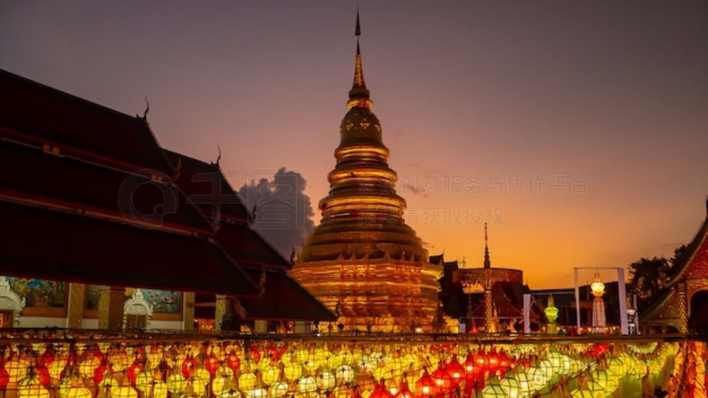 ̩ϱ Wat Phra That Hariphunchai ɽ