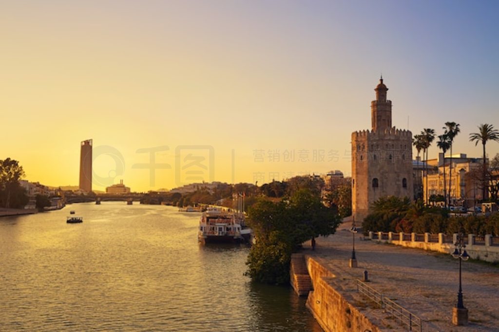 ά torre del Oro ά