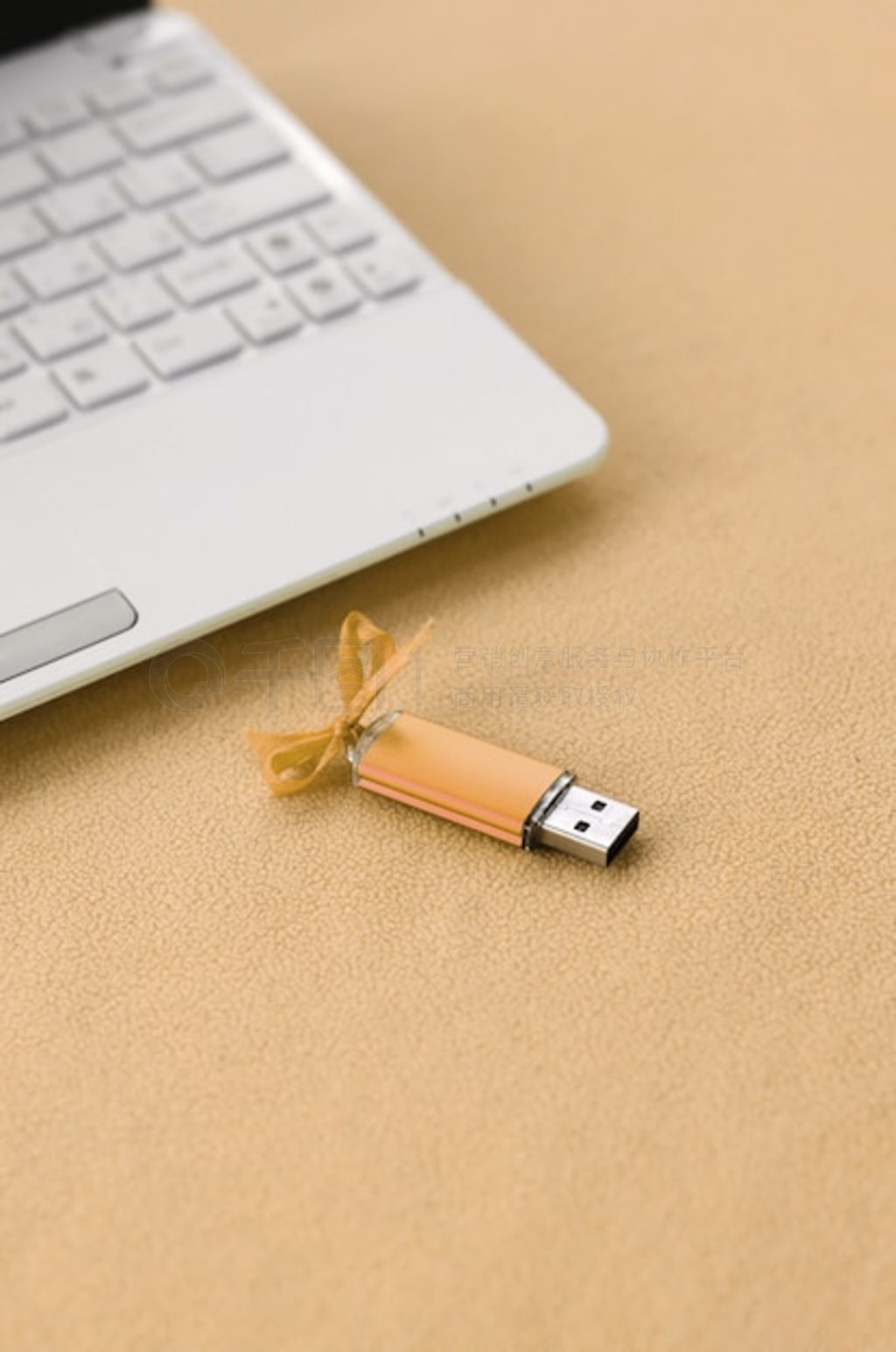 кĳɫ USB 濨λë׵ǳɫë̺֯ϣԱһ̨ɫʼǱԡ