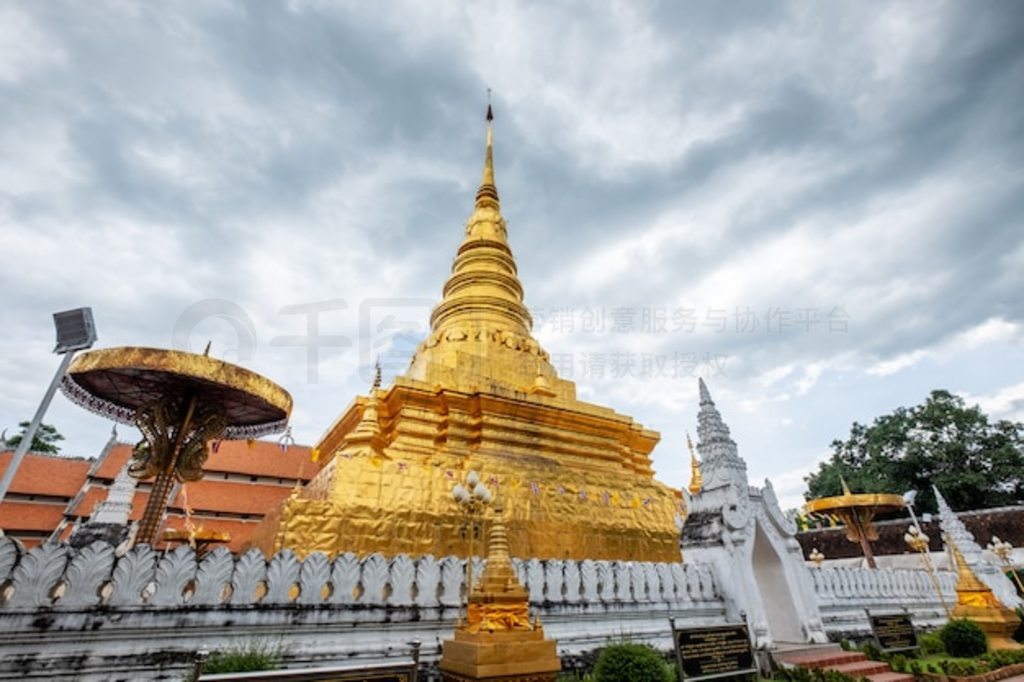 ϵĽͳ Wat Phra That Chae Haeng