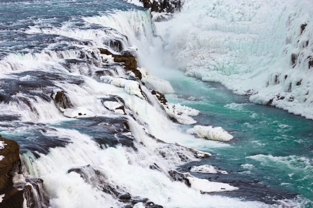 Ļƽٲ (Gullfoss) ɫٲ