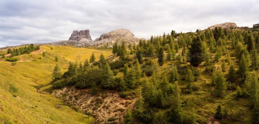 cima del passo ͼ׸׵ɽ