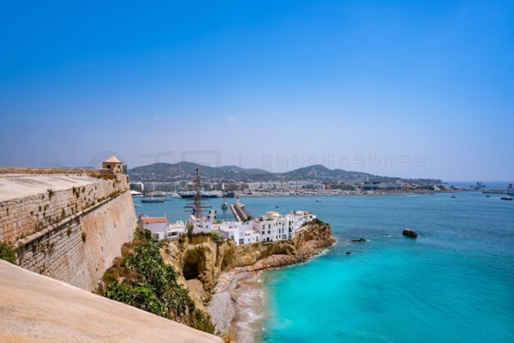 Ⱥ Dalt Vila ά Eivissa 