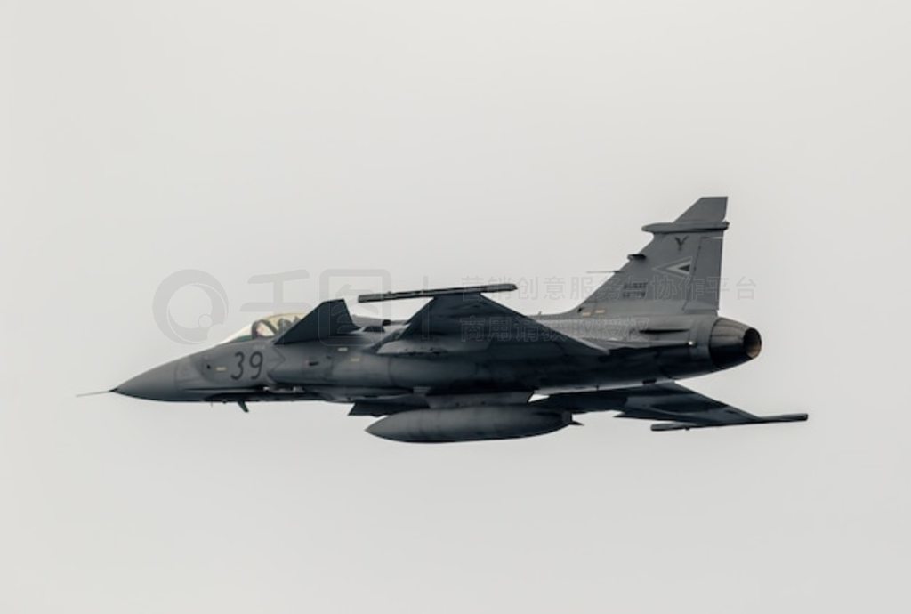 ɻ Saab Jas 39 Grippen