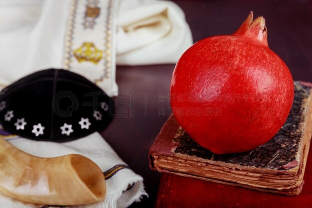 ̫ Rosh Hashana ͳʳ飬kippah yamolka talit