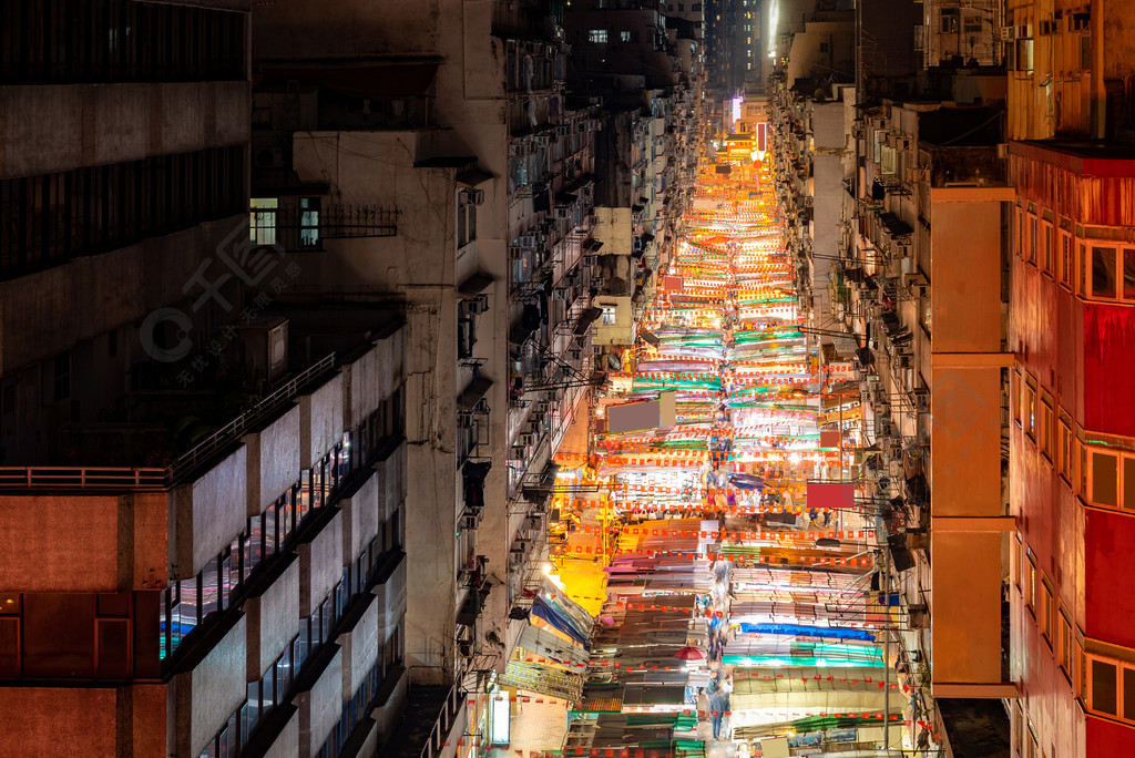 香港九龍廟宇街跳蚤市場照明的鳥瞰圖