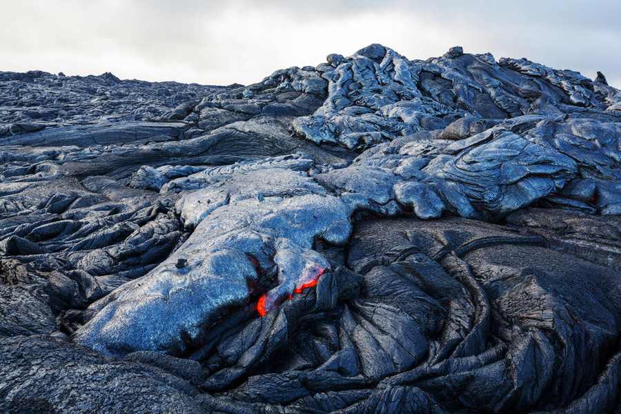 活火山夏威夷大島上的 i>基 /i> i>拉 /i>韋厄活火山