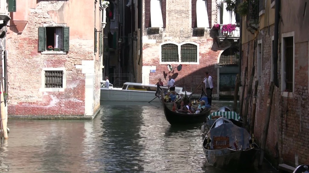 Blick in Venedig mit BootsverkehrеKanSle