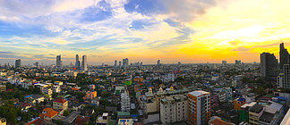曼谷日出，在泰国的大都市的空中全景城市花<i>scape</i>视图