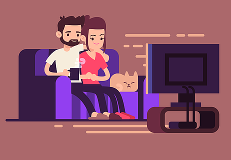 恩爱夫妻在舒适的沙发上看电视或电视机电影,电视剧,广播
