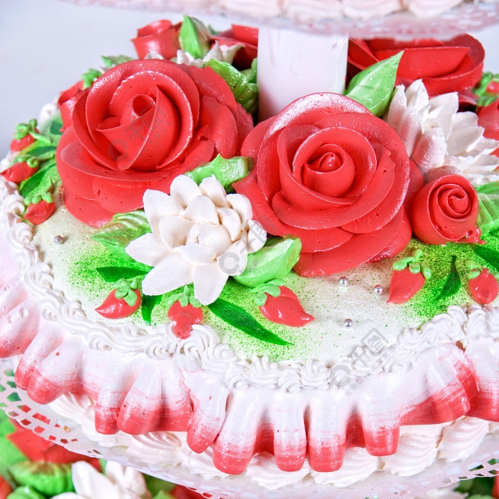 红色婚礼蛋糕的特写照片