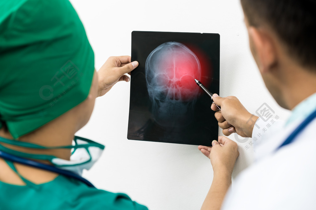 颅骨或眼睛受伤医学诊断和外科治疗的概念