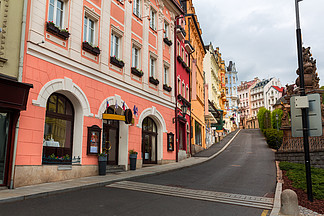 舒适的街道，没人，<i>卡</i><i>罗</i>维发利，捷克共和国，欧洲欧洲古城，著名的旅行和旅游胜地