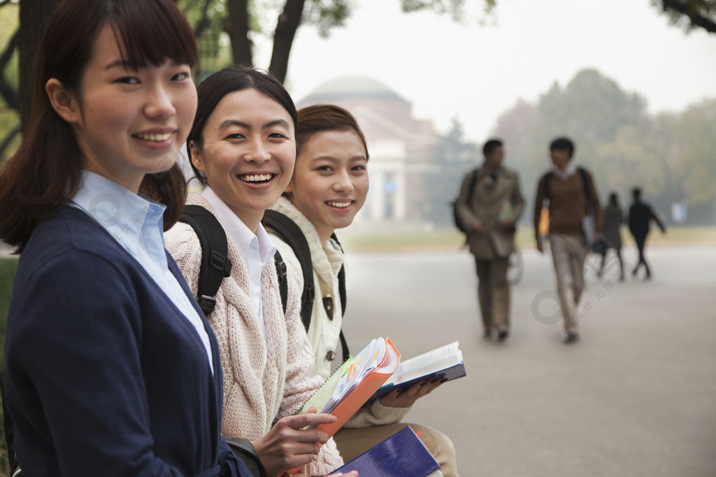 校園裡的大學生群體