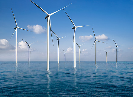 涡轮发电机是对环境友好的产业可持续发展技术的概念丹麦附近波罗的海