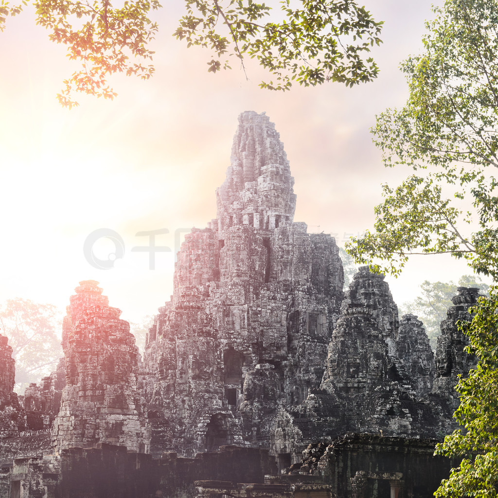 Prasat BayonȺһ֣ڶǵο͹żڽ̳ܻӭկ