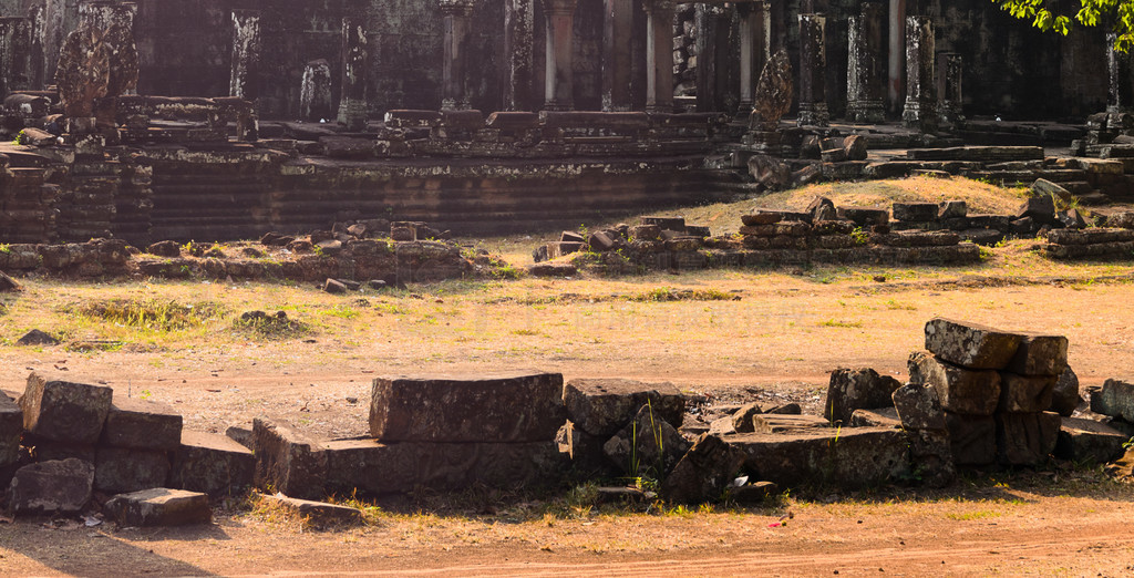 Prasat BayonȺһ֣ڶǵο͹żڽ̳ܻӭկ