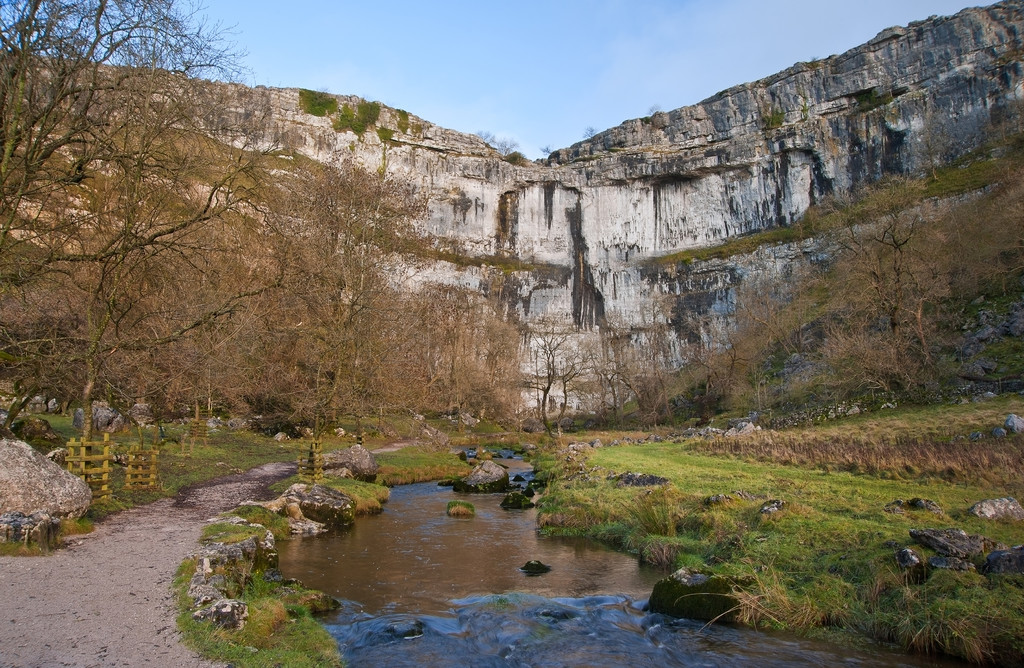 Լ˿ӹȹҹ԰Malham BeckMalham Cove