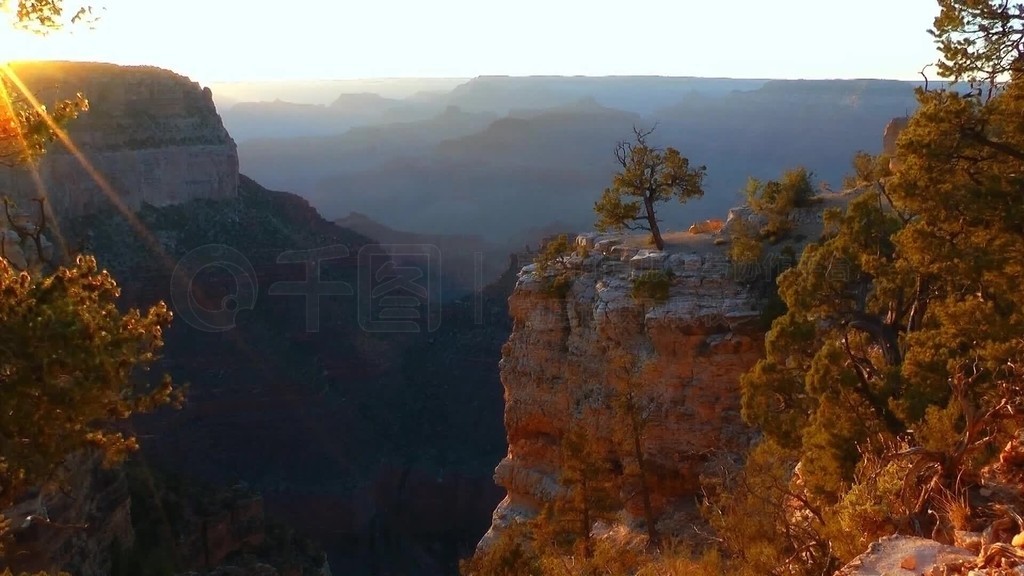 Ausblick auf einen Berg am ZeitrafferϿ