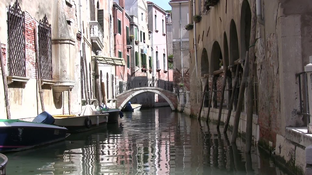 Blick auf einen Kanal mit BrnckeVenedig